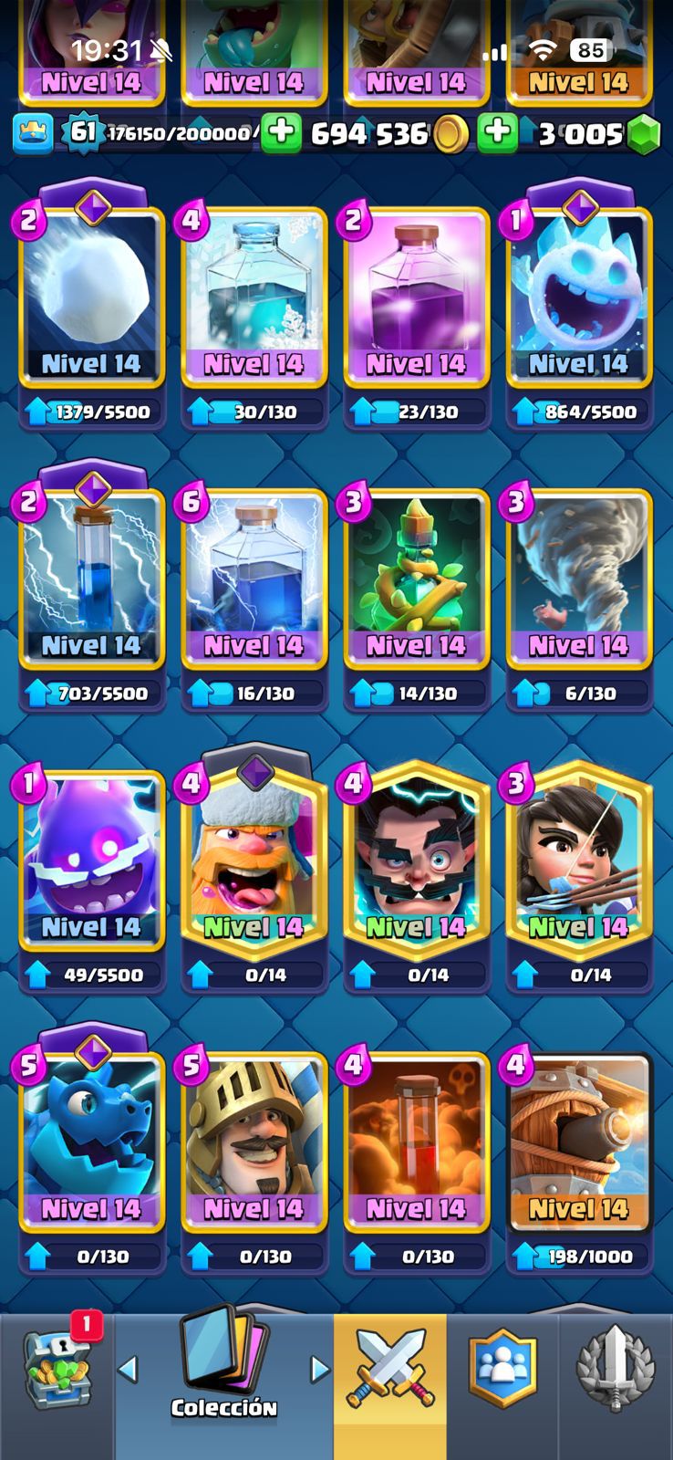 359 CLASH! MINI GRIAL! 10,030 COPAS! 1 CARTA AL 16 MAX! 12 CARTAS AL 15! 54 CARTAS AL 14! 26 CARTAS EVOLUTIVAS! 170 EMOTES EXCLUSIVOS Y PEDIDOS! 23 TORRES! INSIGNIA OG DE 9 AÑOS! +500M MONEDAS Y +3K GEMAS! (2199mx) @everyone