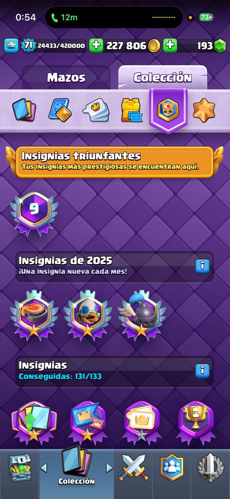 367 CLASH! MEGA GRIAL! 10,000 COPAS! LIGA COMPETITIVA 3! 71 CARTAS AL 15! 21 CARTAS AL 14! 1 HÉROE! 27 CARTAS EVOLUTIVAS! 103 EMOTES MUY BUSCADOS Y EXCLUSIVOS! 8 TORRES! INSIGNIA OG DE 9 AÑOS! (2899mx) @everyone