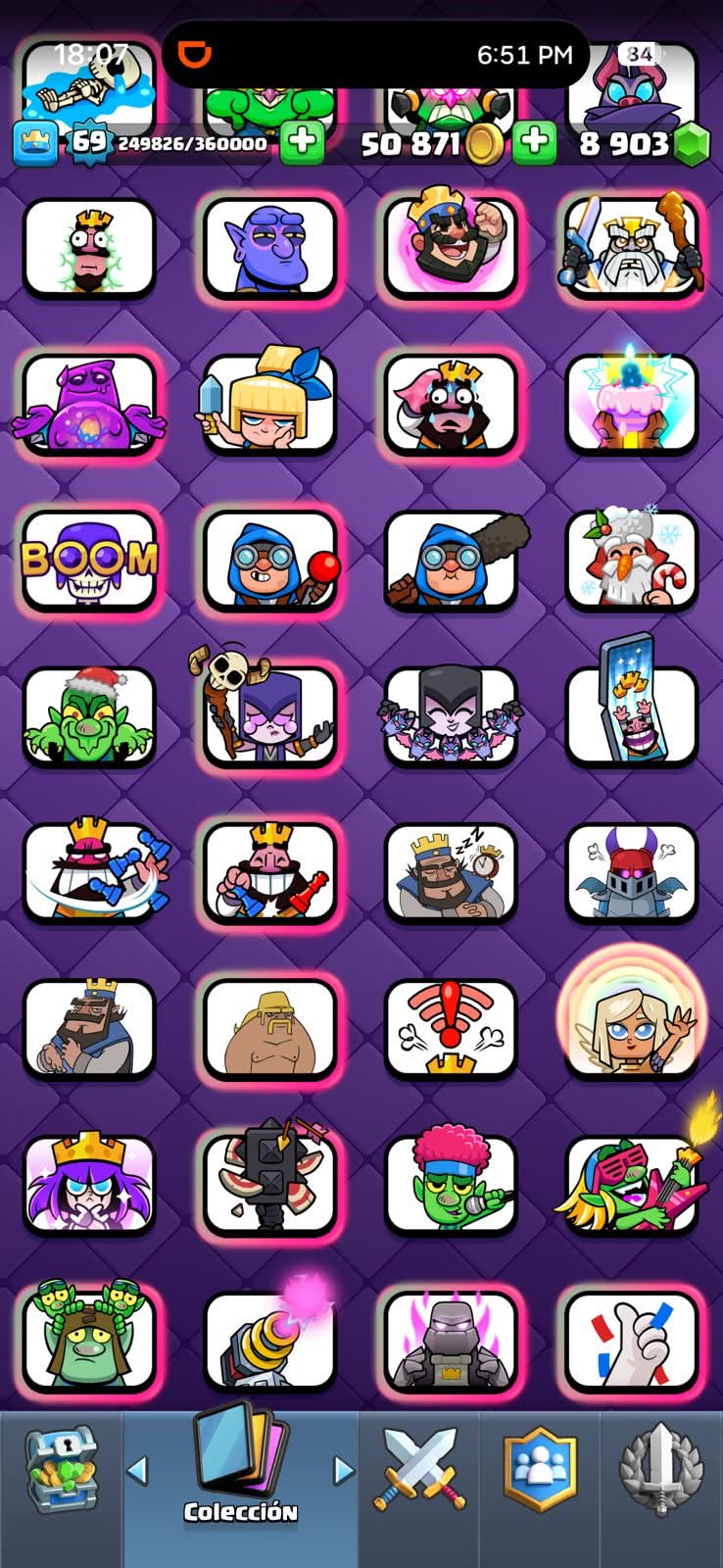 549 CLASH! MINI GRIAL! 11,500 COPAS! LIGA 1 COMPETITIVA! 12 CARTAS AL 16 MAX! 7 CARTAS AL 15! 20 CARTAS AL 14! 2 HÉROES! 19 CARTAS EVOLUTIVAS! 163 EMOTES MUY BUENOS! 19 TORRES! INSIGNIA DE 3 AÑOS! (1299mx @everyone